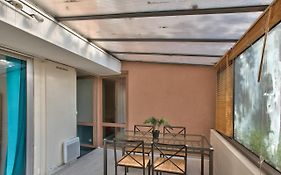 Chic And Spacious Apart Amazing Terrace